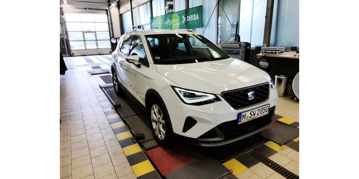 Seat Arona 29.500 km 17.950 &euro; Bad Lippspringe 33175