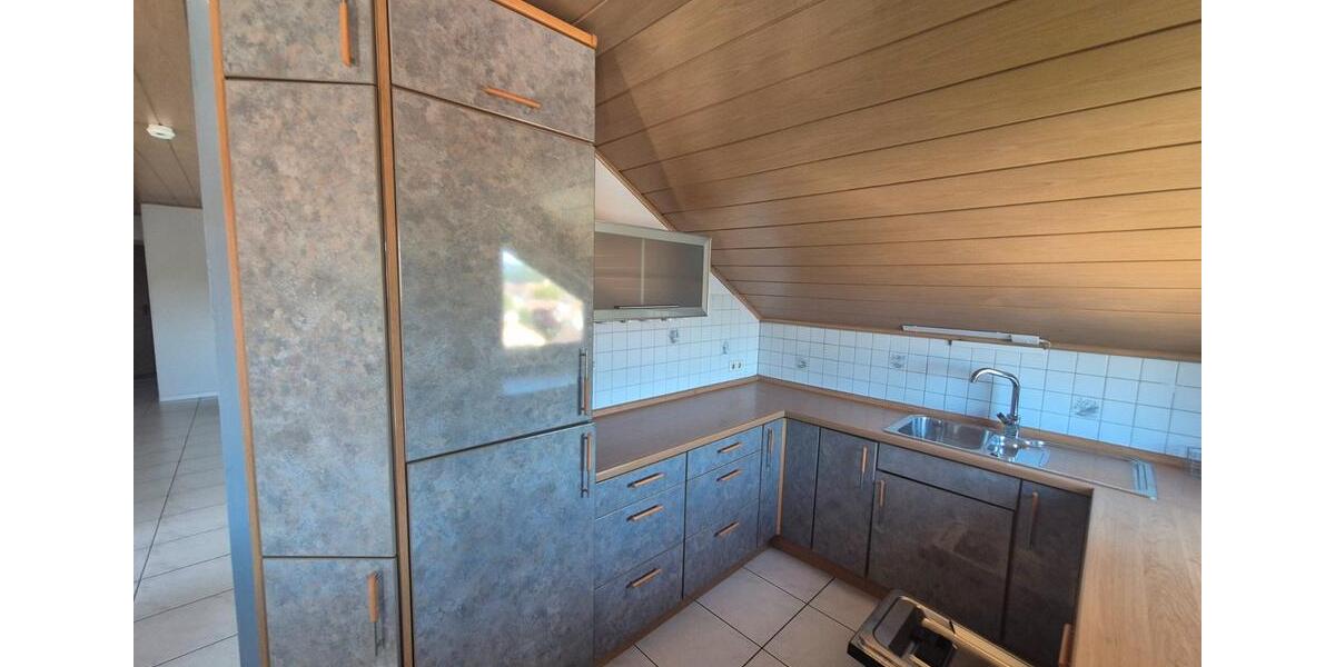Dachgeschoßwohnung Esselbach Kredenbach - 2.5 Zimmer, 77 m&sup2;, 240.000&euro; | Angebot:26707060