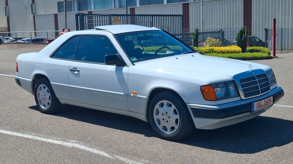 Mercedes-Benz 230 174.000 km 12.800 &euro; Zell a.H. 77736