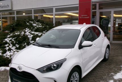 Toyota Yaris 84.600 km 11.990 &euro; Dresden 01259