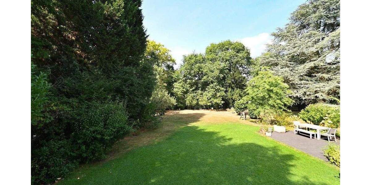 Höseler Familien-Herzstück! Restauriertes, freistehendes 30er-Jahre-Haus mit tollem Garten 8 zimmer