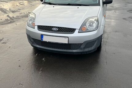 Ford Fiesta 62.000 km 2.950 &euro; Hildesheim 31135
