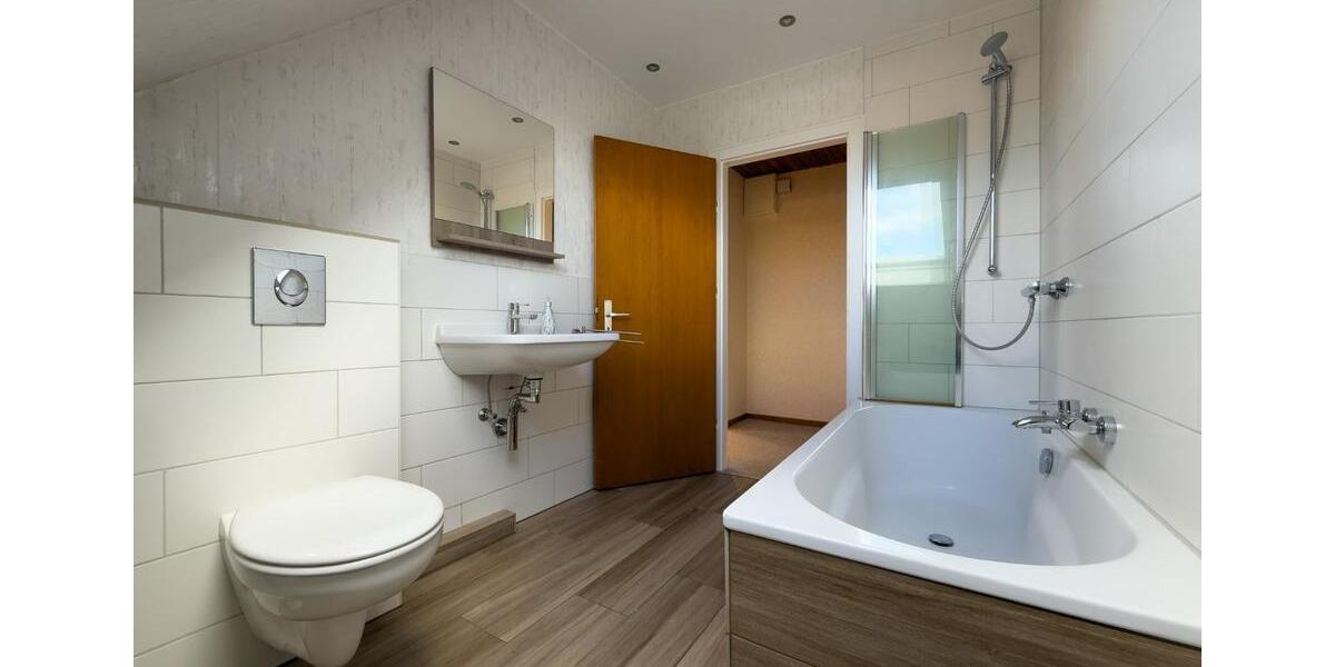 Einfamilienhaus Quarnbek - 7 Zimmer, 226 m&sup2;, 649.000&euro; | Angebot:26038300