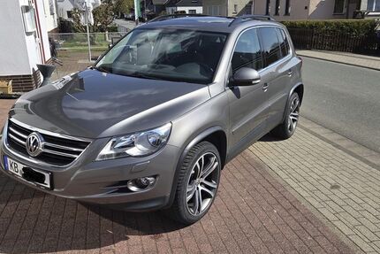 VW Tiguan 224.000 km 6.100 &euro; Vöhl 34516