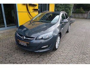 Opel Astra J Sports Tourer Style mit Anhängerkupplung 107.420 km 9.900 &euro; Battenberg 35088