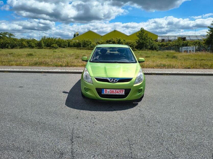i20