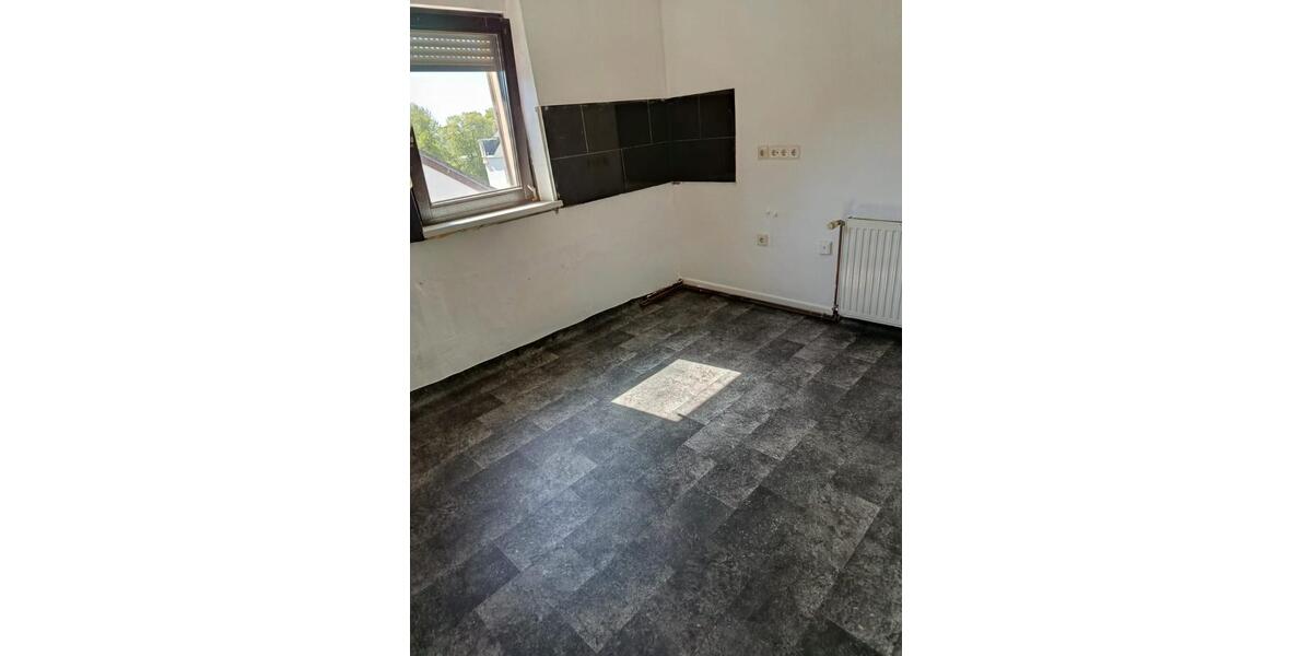 Dachgeschoßwohnung Saarlouis - 4 Zimmer, 65 m&sup2;, 470&euro; | Angebot:26449157