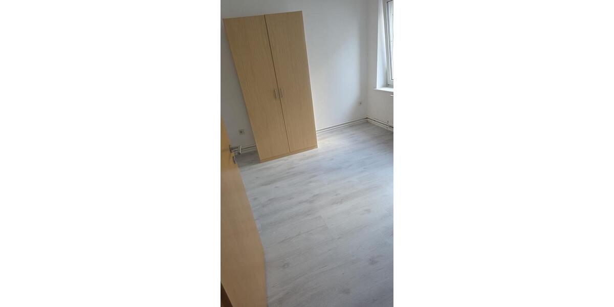Etagenwohnung Emmerthal - 5 Zimmer, 110 m&sup2;, 850&euro; | Angebot:26099719