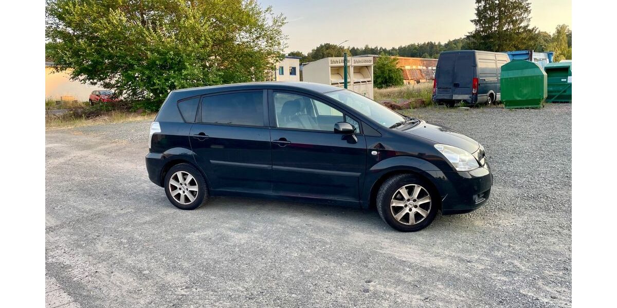 Toyota Corolla Verso 166.000 km 4.490 &euro; Kirkel 66459