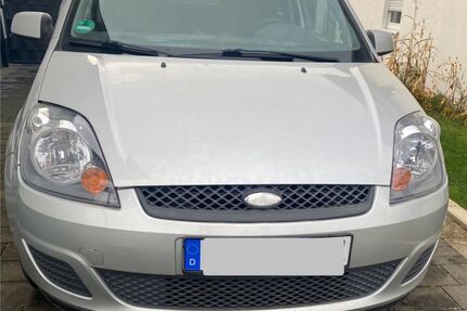 Ford Fiesta 222.845 km 1.750 € Salzkotten 33154