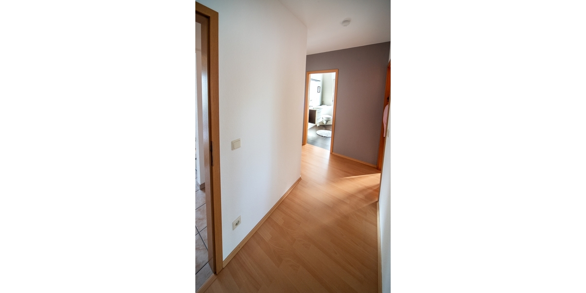 Charmantes Zweifamilienhaus mit gepflegtem Garten – Viel Platz, ruhige Lage in idyllischer Waldnähe 7 zimmer