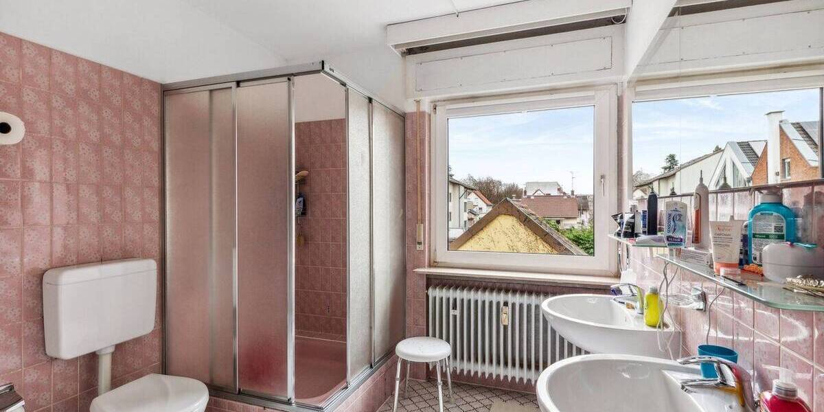 Mehrfamilienhaus, Wohnhaus Kriftel - 9 Zimmer, 253 m&sup2;, 695.000&euro; | Angebot:25996136