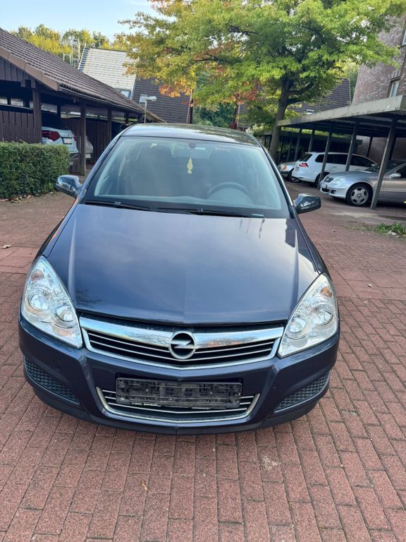 Opel Astra 111.000 km 2.100 € KIEL 24145