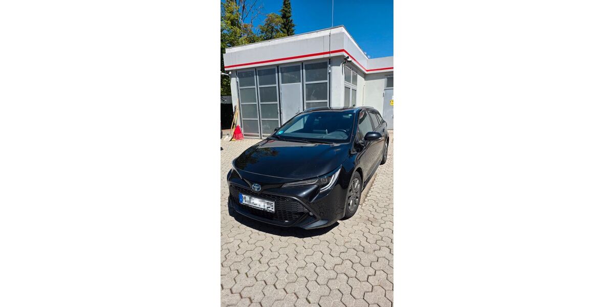 Toyota Corolla 81.900 km 17.900 &euro; München 81247