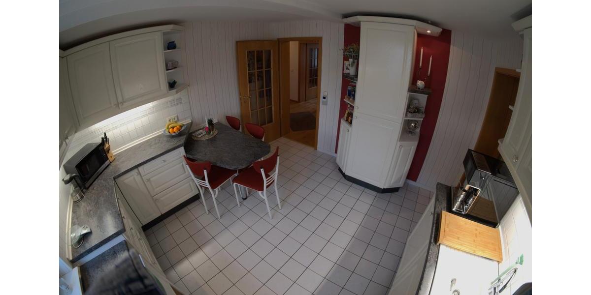 Etagenwohnung Eschershausen - 5 Zimmer, 156 m&sup2;, 230.000&euro; | Angebot:26563329