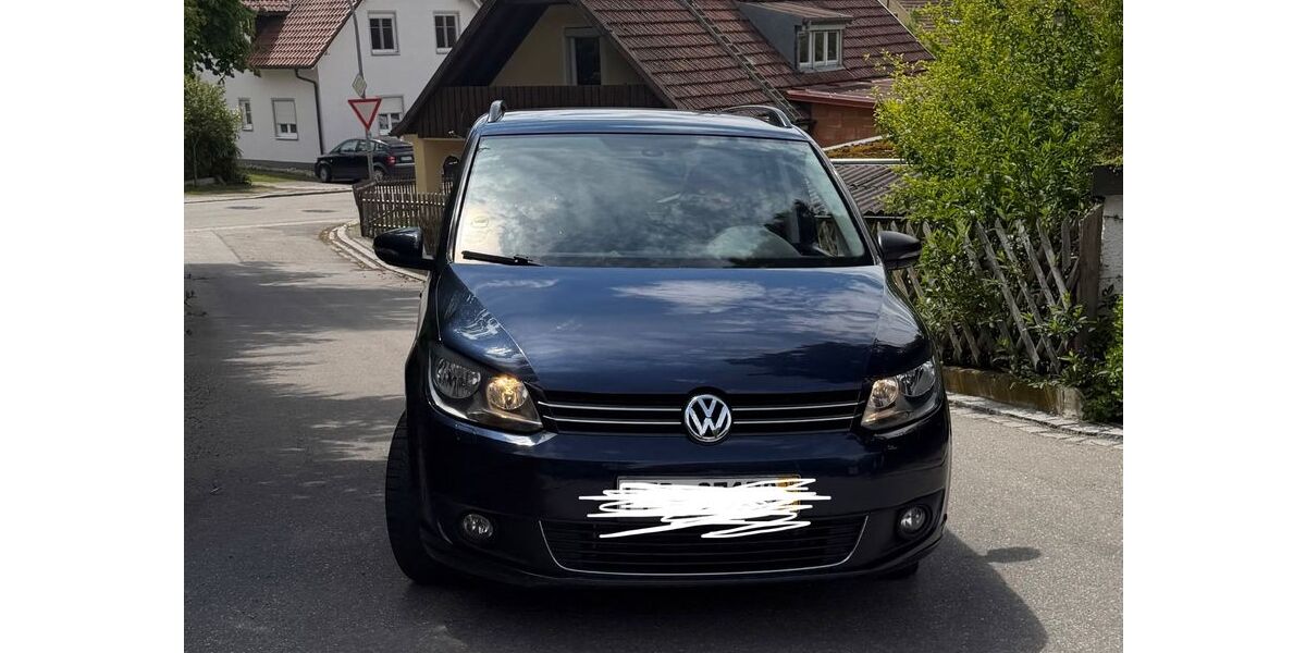 VW Touran 152.000 km 7.300 &euro; Moorenweis 82272
