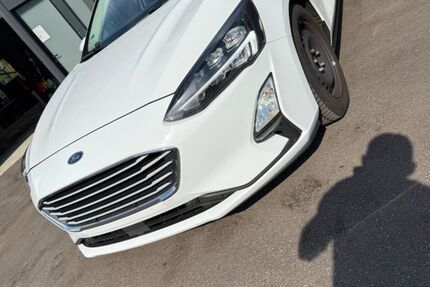 Ford Focus 158.000 km 9.369 &euro; Ottersweier 77833