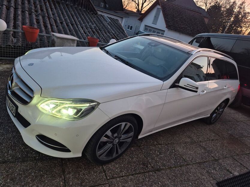 Mercedes-Benz 200 278.000 km 11.200 € Uttenweiler 88524