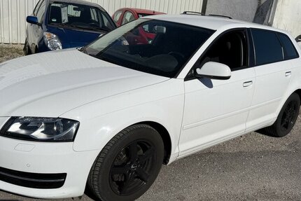 Audi A3 2.0 TDI Attraction Xenon SHZ Motorschaden 140.900 km 3.000 &euro; Altdorf 84032