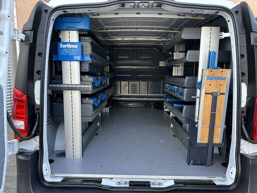 Mercedes-Benz Vito 50.236 km 24.900 € Köln-Riehl 50735