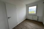 Etagenwohnung Zwickau Neuplanitz - 4 Zimmer, 75 m&sup2;, 450&euro; | Angebot:26643750