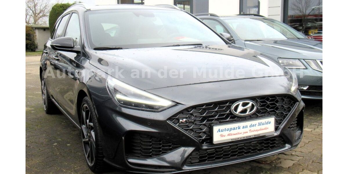 Hyundai i30 4.000 km 26.990 &euro; Dessau 06847