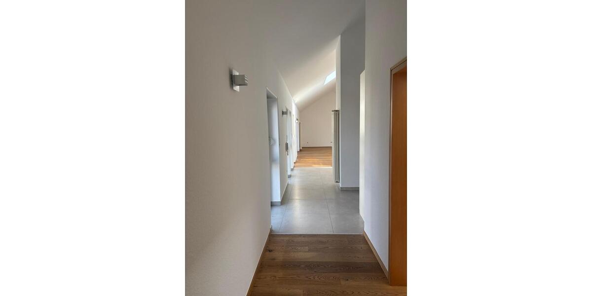 Maisonettenwohnung Ludwigshafen am Rhein Rheingönheim - 4 Zimmer, 150 m&sup2;, 1.500&euro; | Angebot:25784264