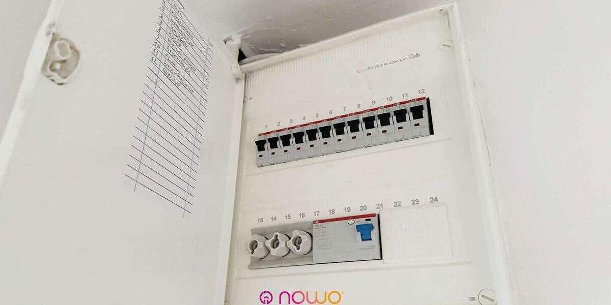 Modernisierte Erdgeschoss-Eigentumswohnung mit Balkon, Einbauküche und Garage in Salzgitter-Thiede 3 zimmer