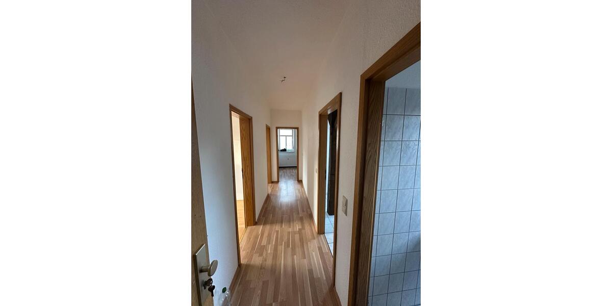 Dachgeschoßwohnung Meuselwitz - 3 Zimmer, 48 m&sup2;, 280&euro; | Angebot:25751005