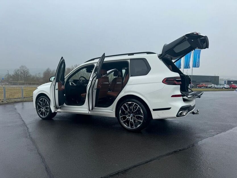 X7