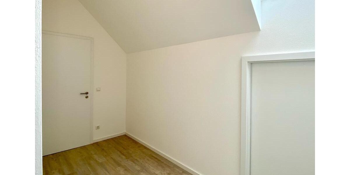 Einfamilienhaus Gilching - 4 Zimmer, 165 m&sup2;, 2.950&euro; | Angebot:24715177