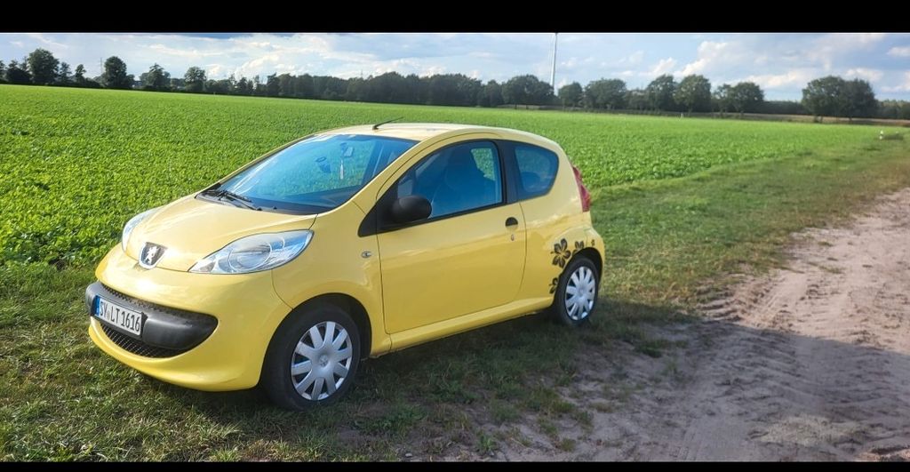 Peugeot 107 102.000 km 1.650 &euro; Wetschen 49453
