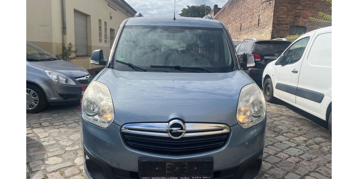 Opel Combo 193.000 km 3.999 € Berlin 13359