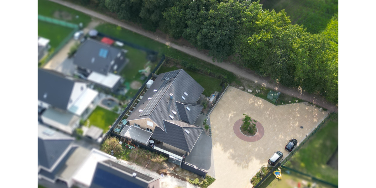 Exklusives Einfamilienhaus mit Erdwärme, Sauna & gr. Grundstück 8 zimmer