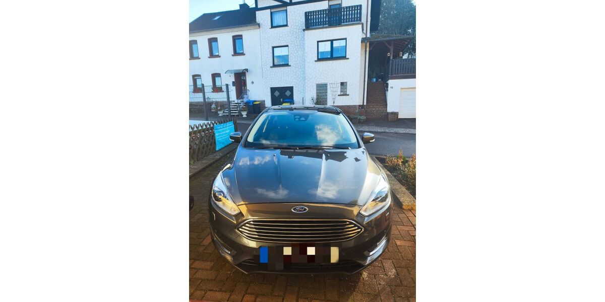 Ford Focus 65.000 km 14.500 &euro; Saarbrücken 66121