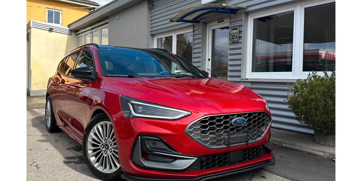 Ford Focus 45.000 km 27.990 &euro; Cham 93413