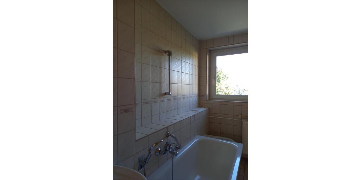 RESERVIERT! Lichtdurchflutete, sehr gepflegte 3-Zimmer-Wohnung sin Krauschwitz 3 zimmer