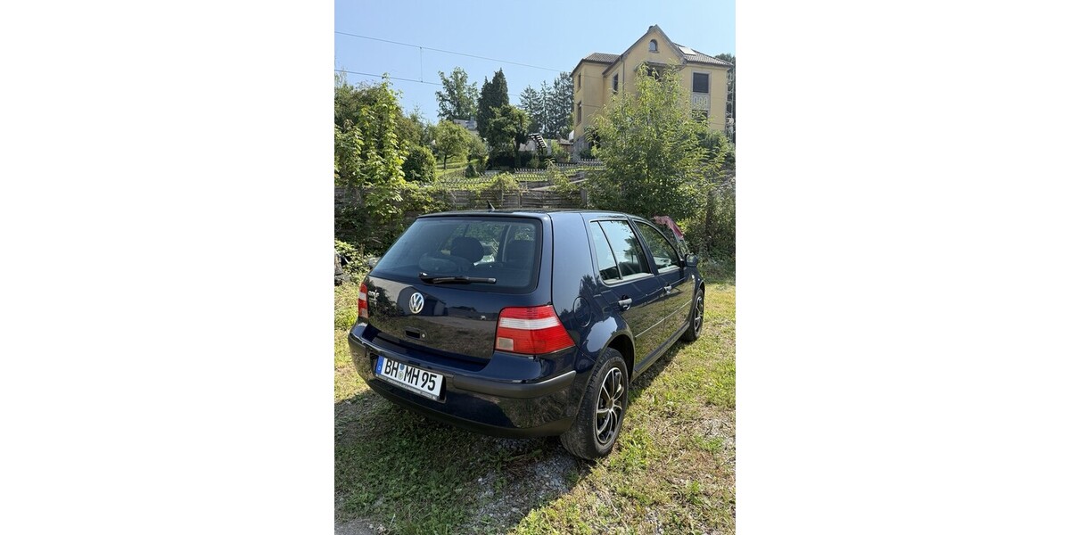 VW Golf IV 152.000 km 3.000 € Gernsbach 76593
