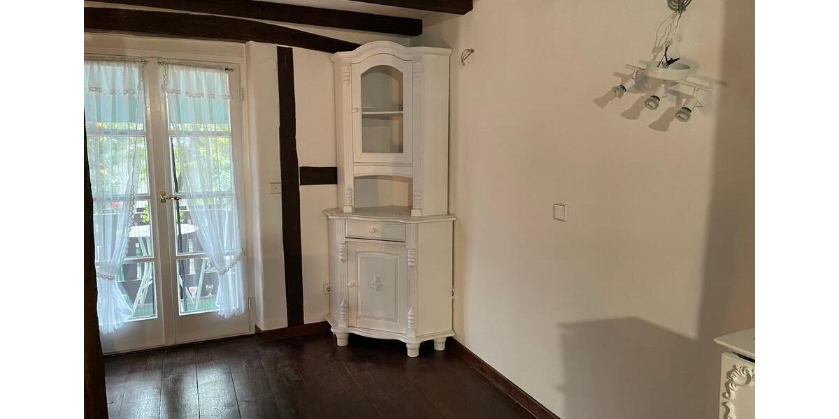 Zur Miete: idyllisches Fachwerkhaus, 80qm Wohnfläche, 1200 € kalt 4 zimmer