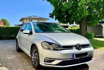 VW Golf 97.500 km 17.990 &euro; Schloß Holte-Stukenbrock 33758
