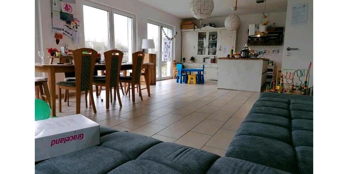 Einfamilienhaus Tasdorf - 8 Zimmer, 185 m&sup2;, 2.300&euro; | Angebot:24840038