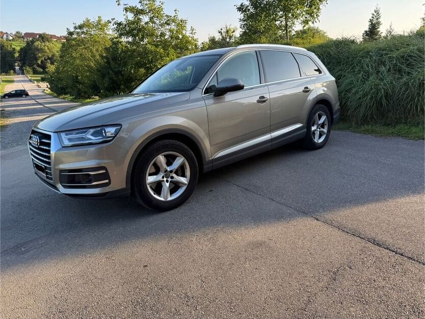 Q7
