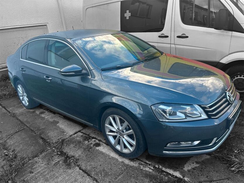 VW Passat 212.000 km 9.900 € Mittenwalde 15749