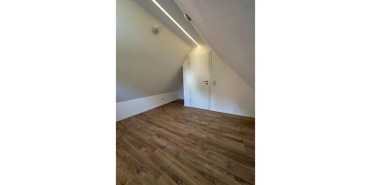 Stilvolle 4,5-Zimmer-Maisonette mit Terrasse ins Grüne zimmer