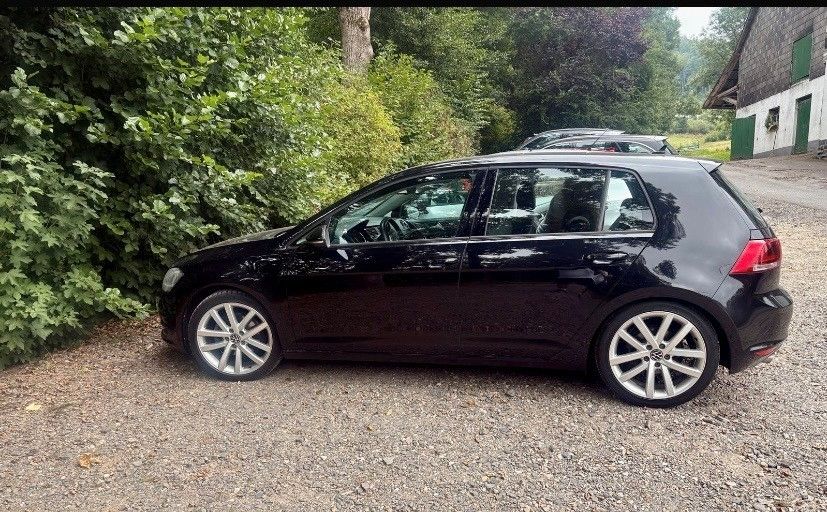 VW Golf 169.000 km 10.900 &euro; Kirchhundem 57399
