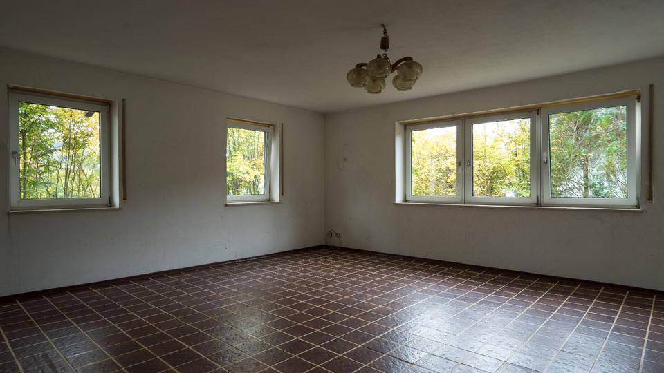 Erdgeschoßwohnung Bernried - 4 Zimmer, 127 m&sup2;, 250.000&euro; | Angebot:27010016