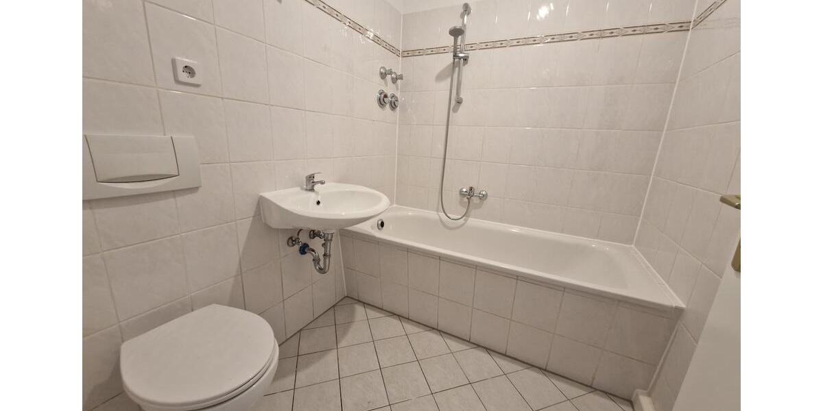 Erdgeschoßwohnung Dessau-Roßlau Brambach - 4 Zimmer, 65 m&sup2;, 389&euro; | Angebot:26549415