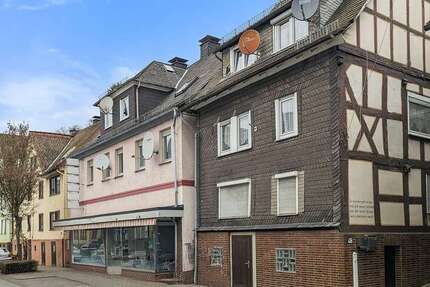 Haus zum Kaufen in Biedenkopf 149.000 € 158.75 m² 9 zimmer