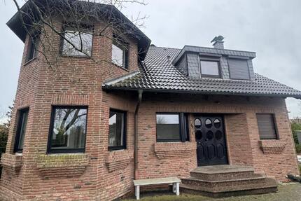 Einfamilienhaus mit vier Schlafzimmern in Mönchengladbach 6 zimmer