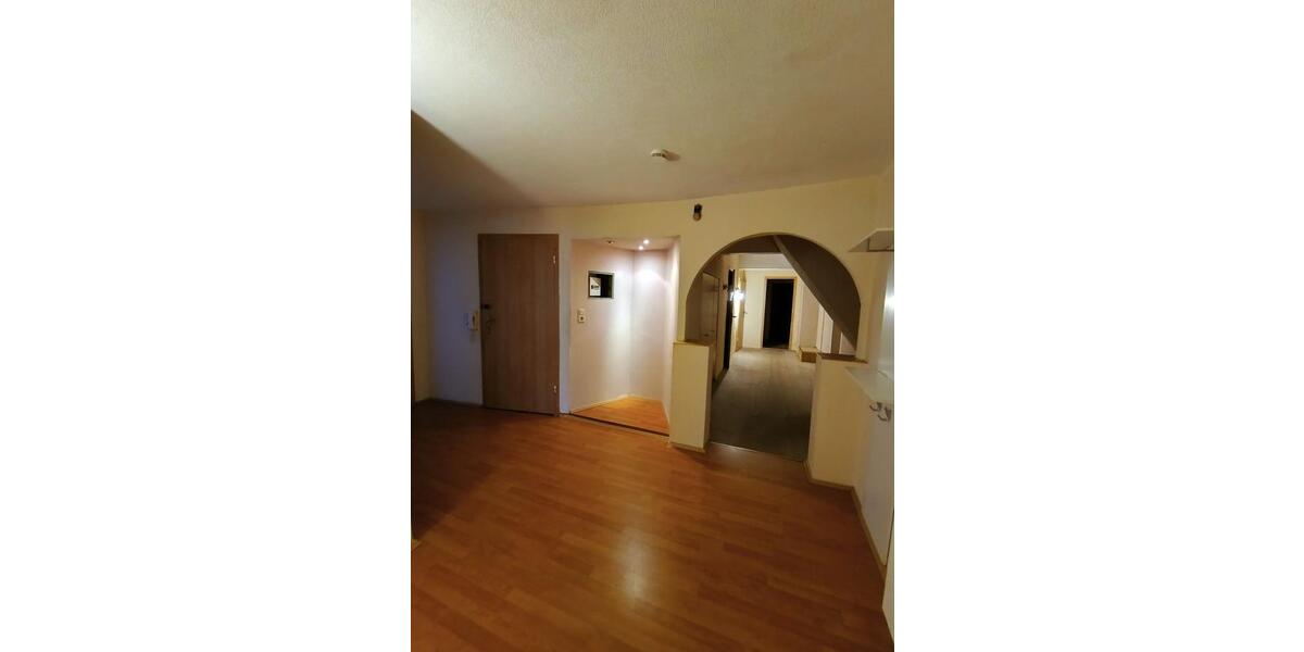 Etagenwohnung Arnstein - 4 Zimmer, 118 m&sup2;, 450&euro; | Angebot:19912397